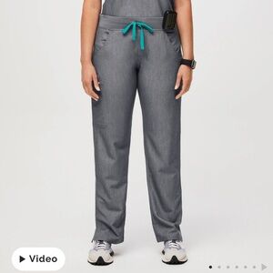NWT Figs Kade Cargo Scrub Pants
